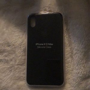 iPhone XS Max black silicone case